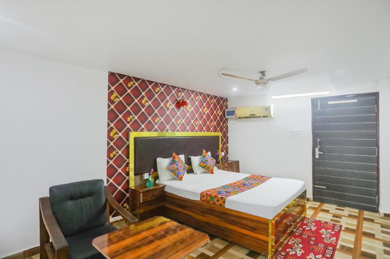 Fabexpress Umbrella Otel Danapur Dış mekan fotoğraf