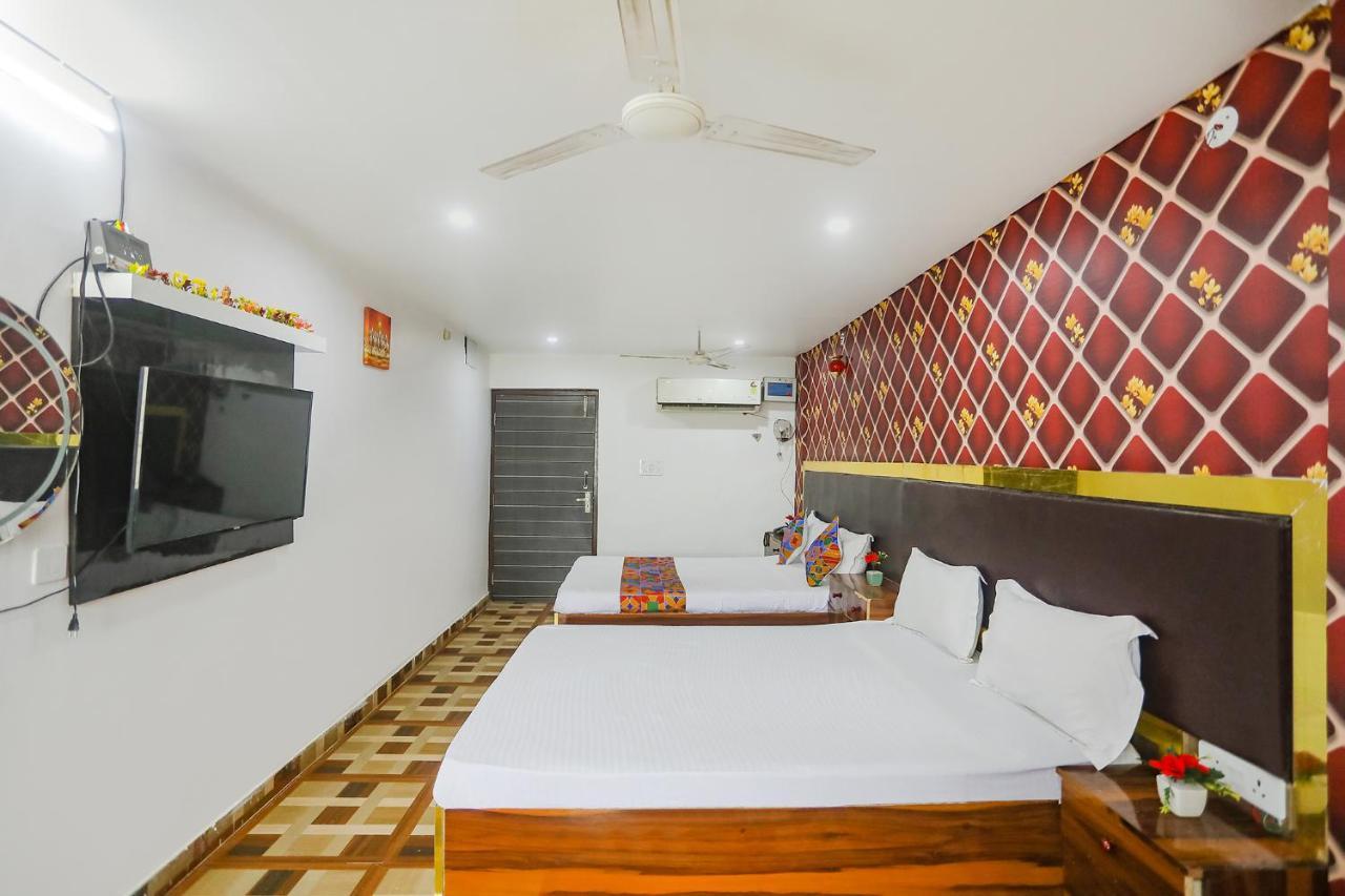 Fabexpress Umbrella Otel Danapur Dış mekan fotoğraf
